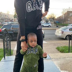 black and white gap set